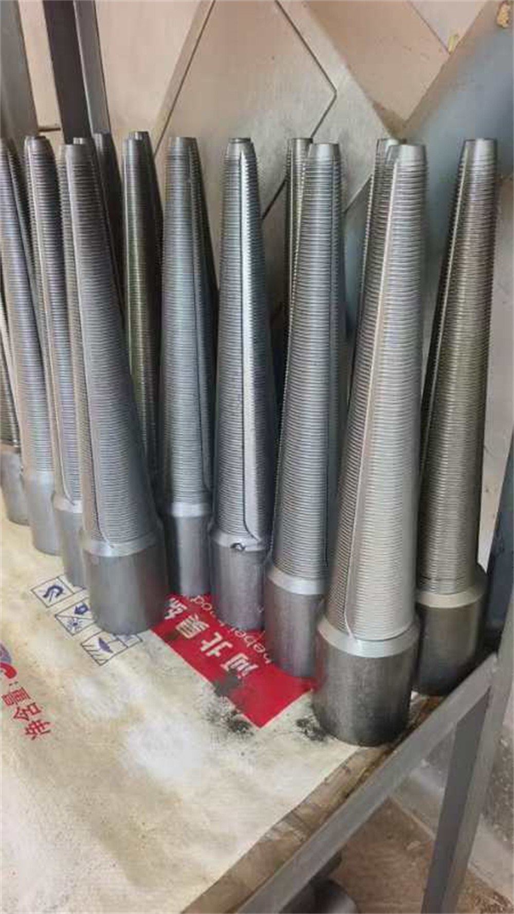 Downhole salvage tools fishing tools in in well drilling