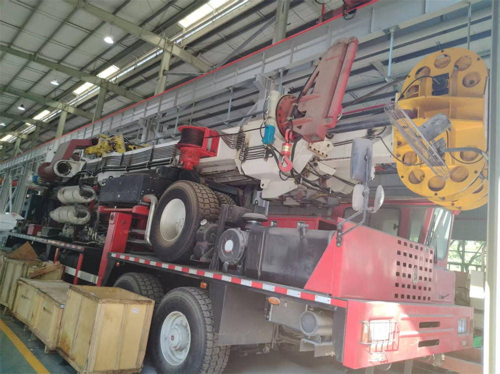 Powerful 1000m Truck Mounted Hydraulic Drill Rig - Stock New (2016, 80 Hours Only)